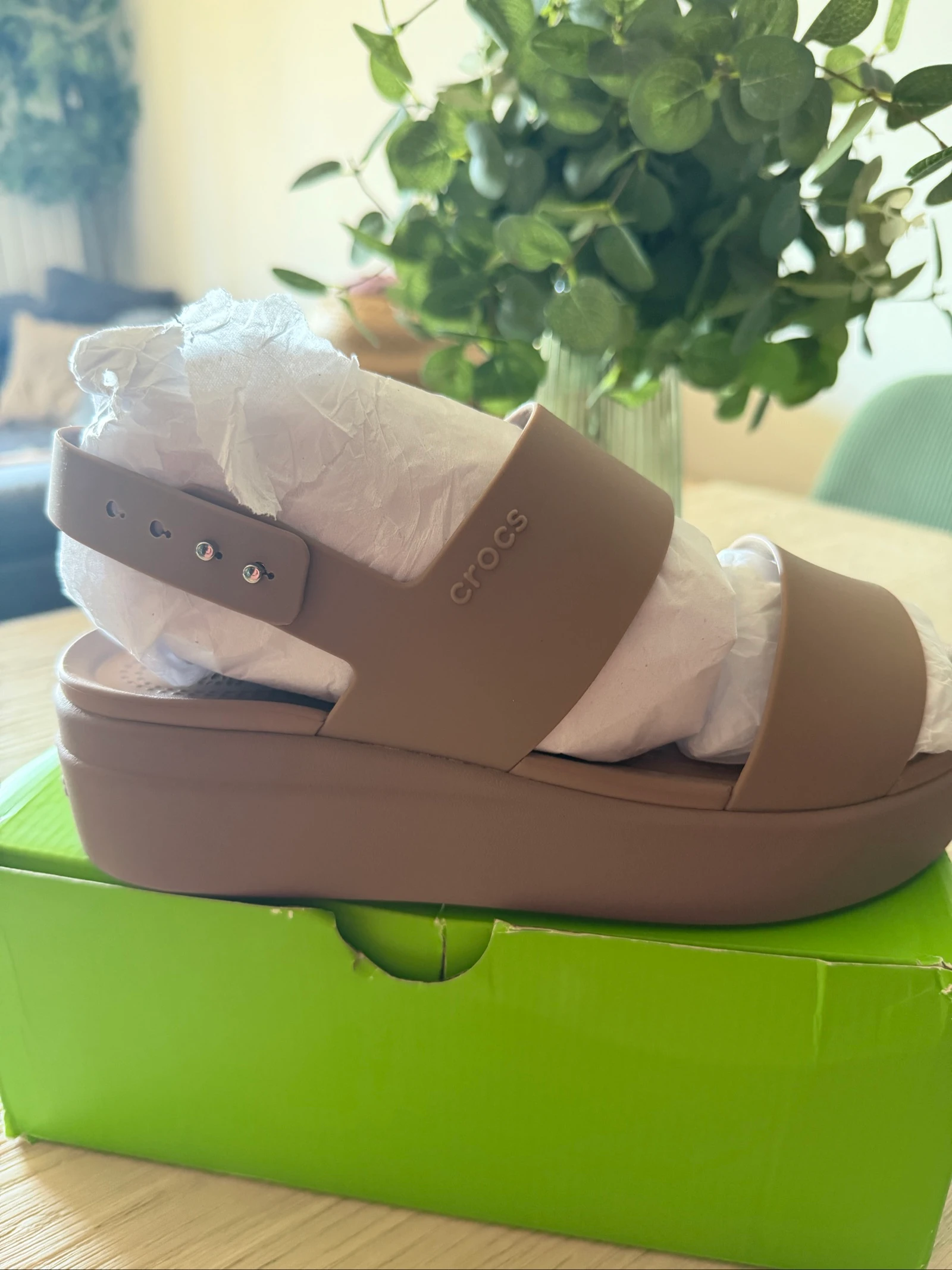 Crocs Brooklyn Low Wedge in latte/ mushroom 39/40 – photo 3